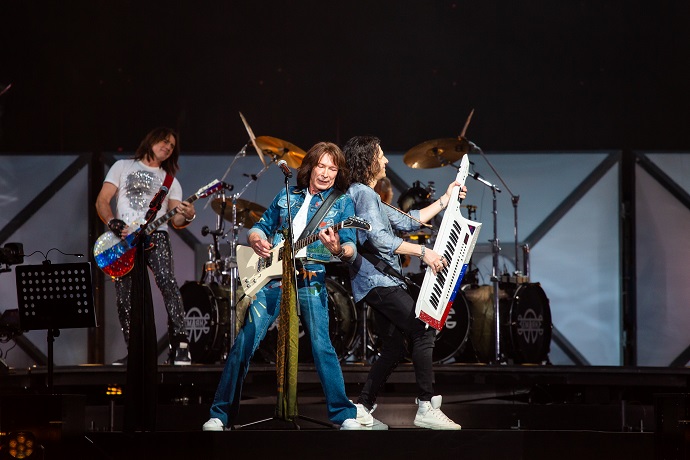 Легендарная рок-группа «Земляне» собрала всех звёзд на свой грандиозный концерт