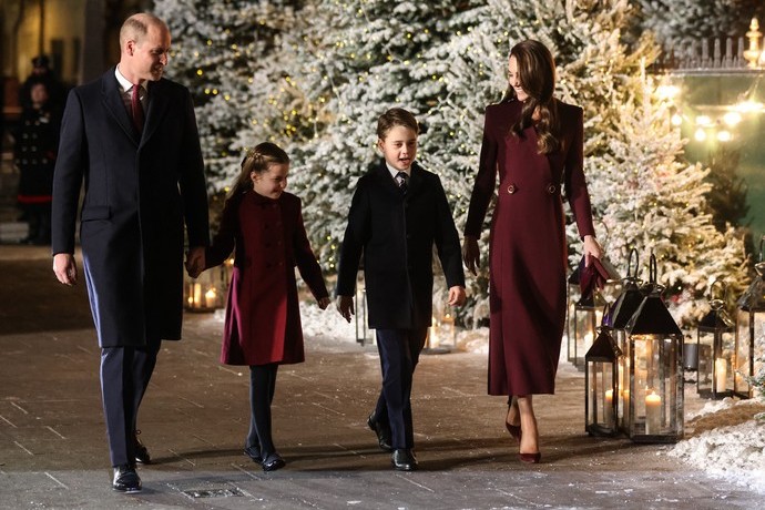 Малыша Луи не взяли: Принц Уильям и Кейт Миддлтон со старшими детьми сделали образцово-показательный выход в Вестминстерское аббатство