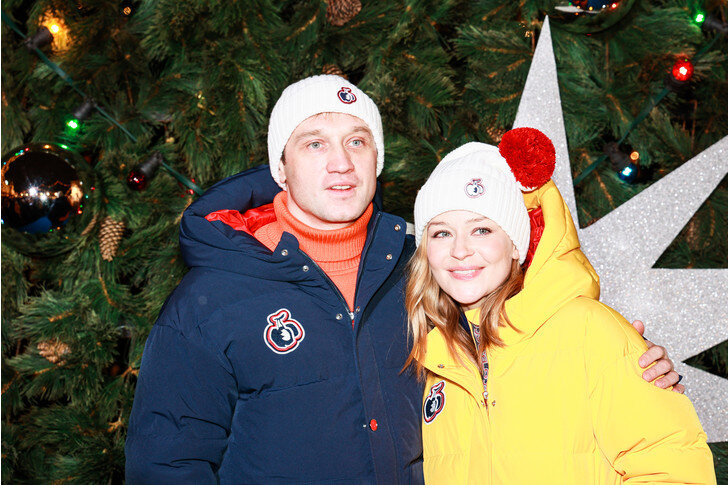 Все серьезно: Михаил Тройник провёл новогодние праздники с семьёй Юлии Пересильд