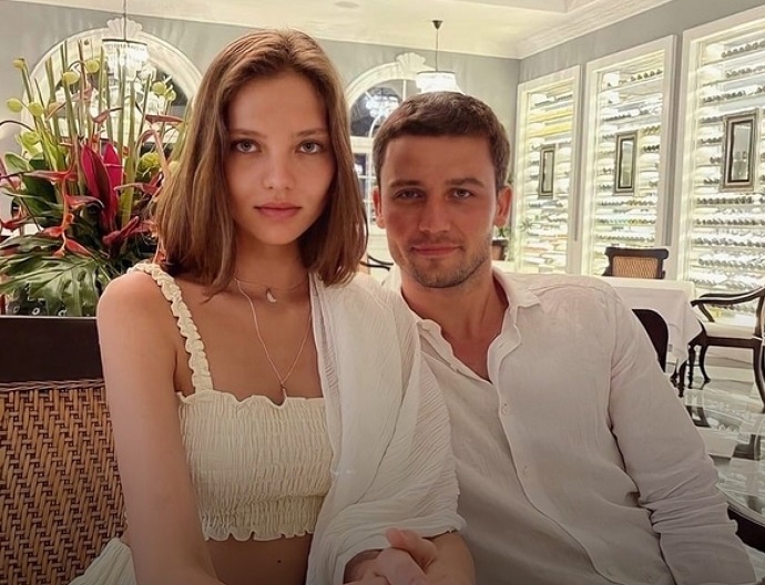Впервые за долгое время Алеся Кафельникова появилась с мужем Георгием Петришиным на светской тусовке