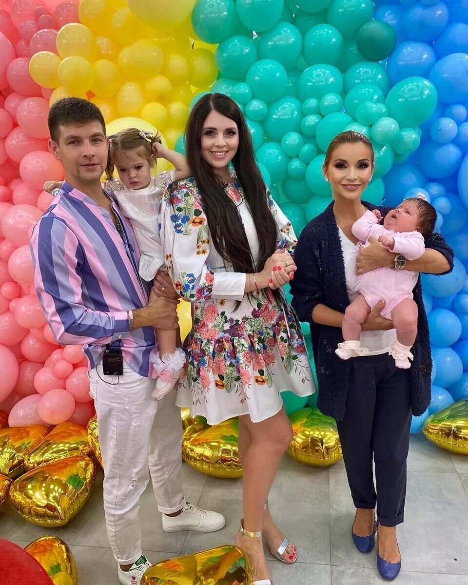 Ольга рапунцель и дети фото сейчас