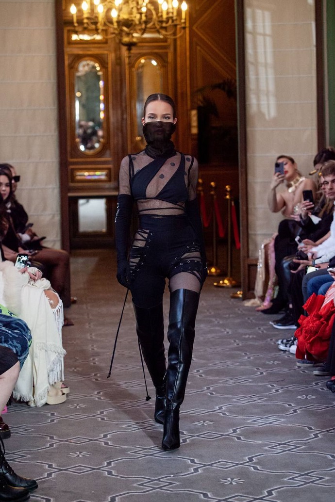 Нумеролог Кристина Егиазарова оказалась единственным российским дизайнером на Неделе моды в Париже
