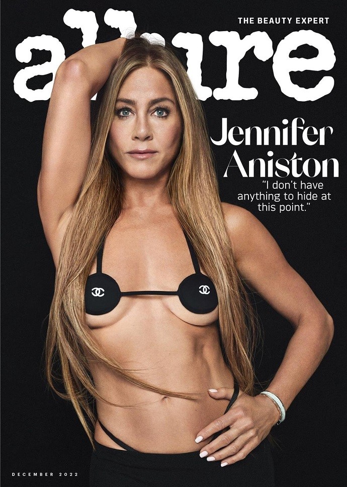 54-летняя Дженнифер Энистон продемонстрировала свое стройное и подтянутое тело. Топ откровенных фото Дженнифер Энистон для журнала Allure