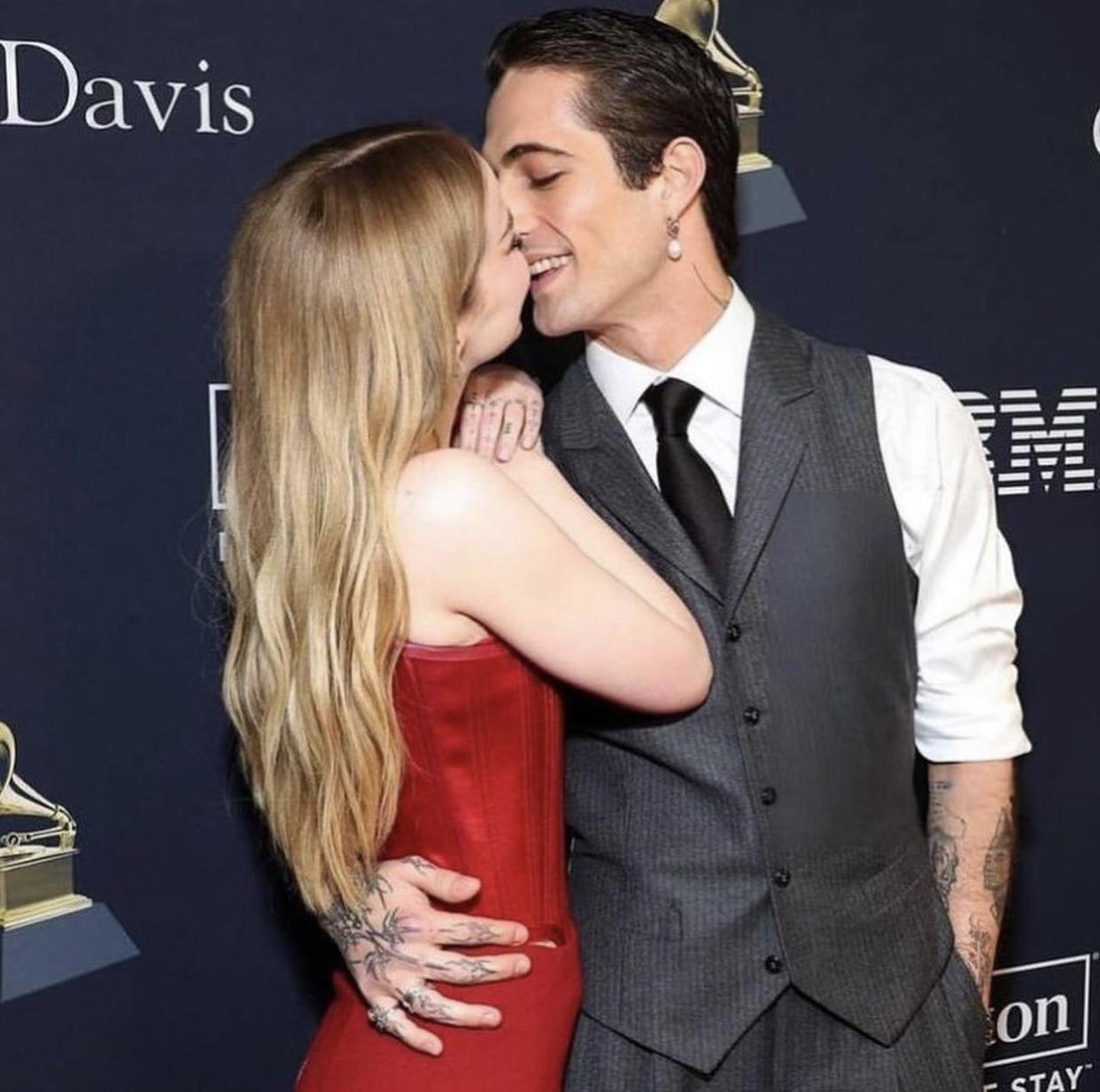 Участница проектов Disney и секс-видео Дав Кэмерон показала нового парня на пре-пати Grammy