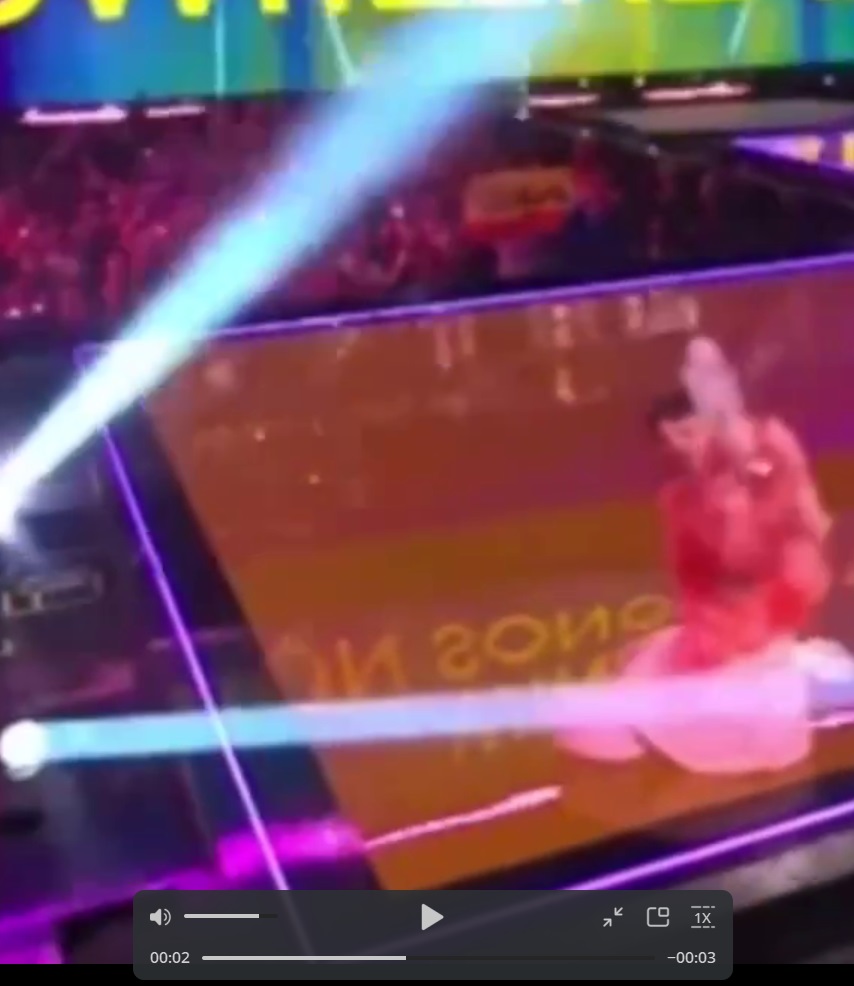 Победителем Евровидения стало небинарное существо в розовой юбке из Швейцарии
