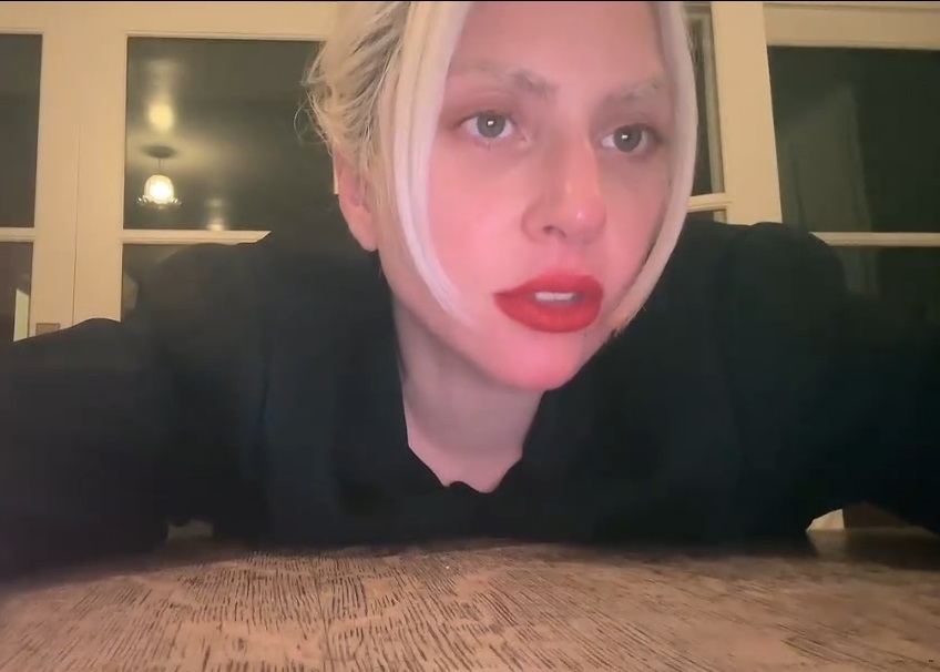 Леди Гага наела щечки и стала отличаться от себя в социальных сетях