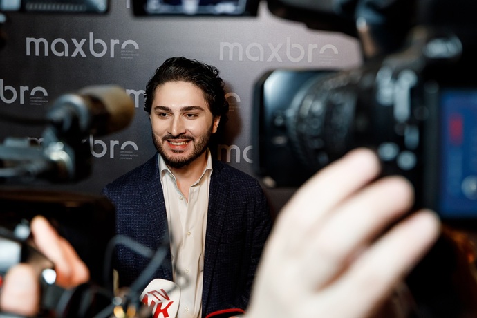 Редкий гость светских вечеринок Александр Серов был замечен на дне рождения Ибрагима Аушева 