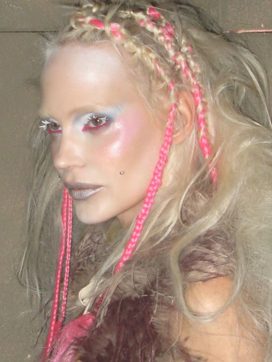 Наташа Чистякова-Ионова превращается из глюкозы в лимонную кислоту