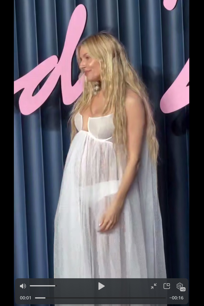 Беременная Сиена Миллер пришла на светское мероприятие в прозрачном пеньюаре Беременная Сиена Миллер пришла на светское мероприятие в прозрачном пеньюаре