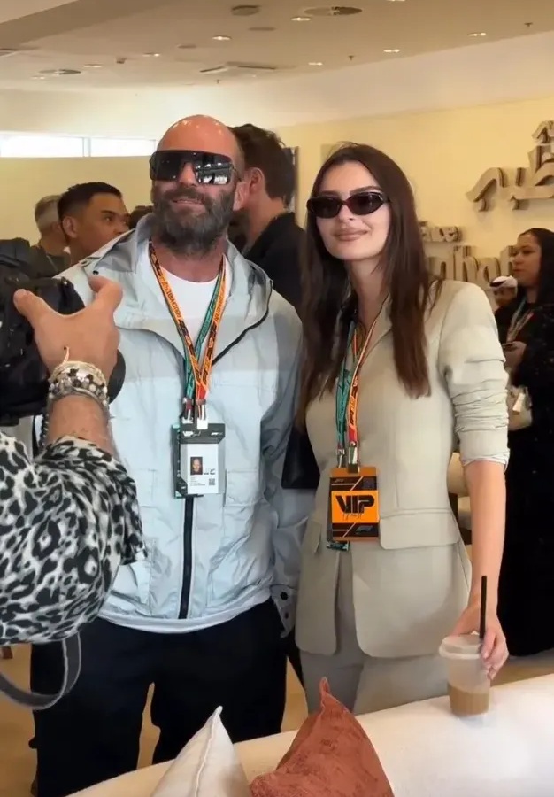 Очень интересные образы получились у Эмили Ратаковски Очень интересные образы получились у Эмили Ратаковски