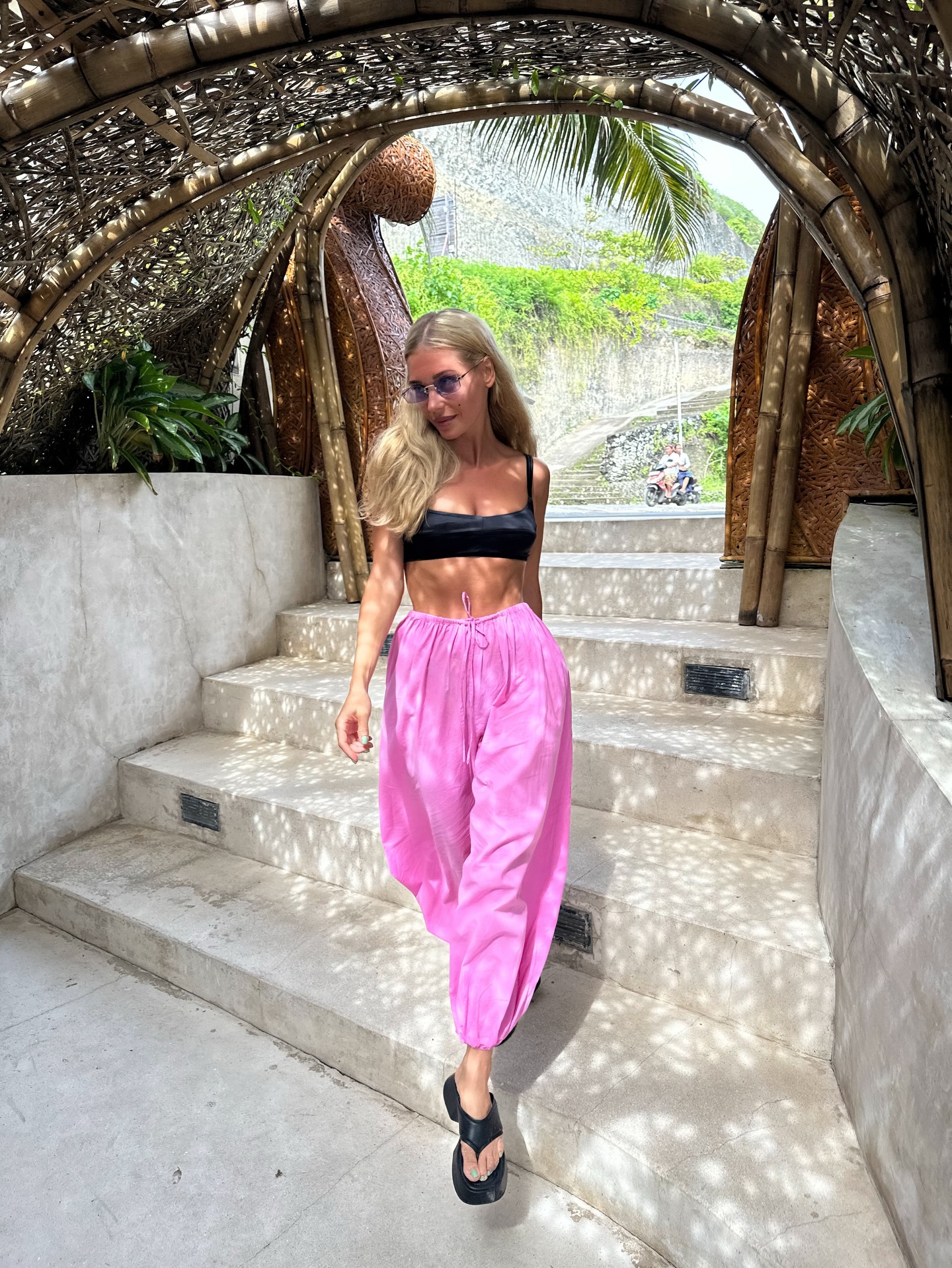 Кристина Асмус поделилась интимными фоточками со своим бойфрендом Кристина Асмус поделилась интимными фоточками со своим бойфрендом