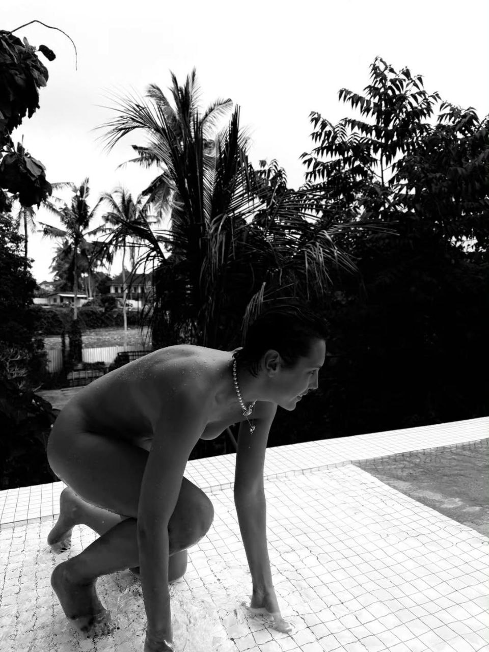 Ирина Горбачева устроила обнаженную фотосессию на Бали