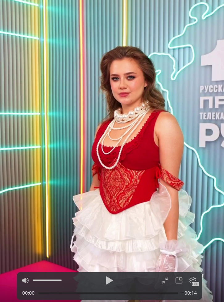Образы Седоковой, Семенович, Воробьевой и других на премии РУ.ТВ вызвали легкое недоумение
